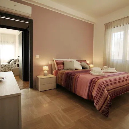 Apartment Eur Bright Spacious Terraced With Private Parking Only For Small Cars *